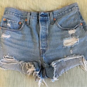 High-rise Levi shorts - LIKE NEW